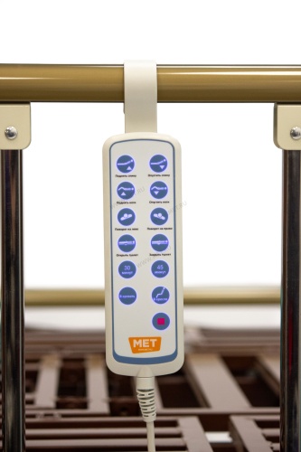 MET EVA 17134 Электрическая кровать для лежачих больных с переворотом, туалетом и кардиокреслом фото 2