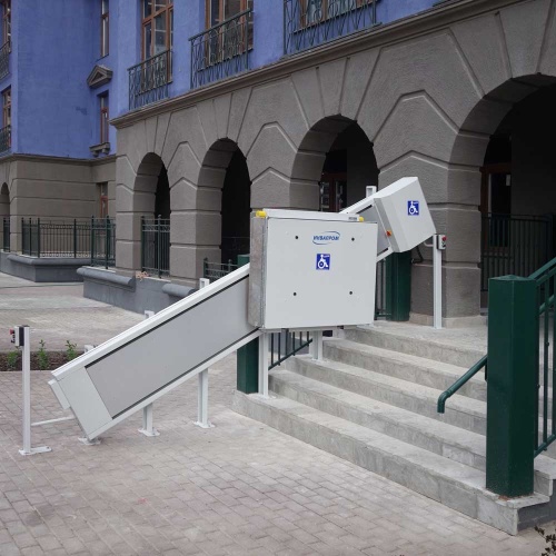 Наклонный подъемник для инвалидов ИНВАЛИФТ